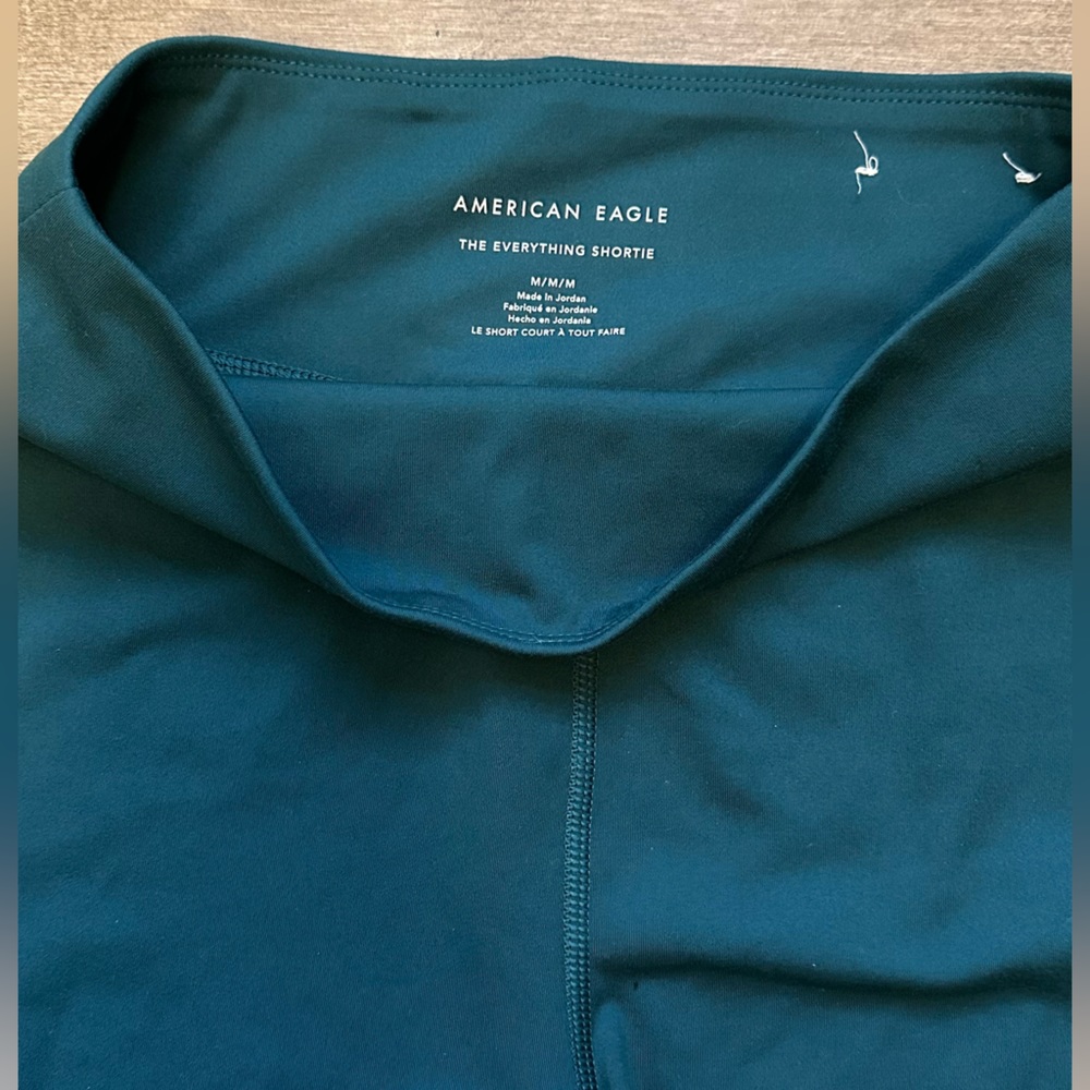 American Eagle the Everything Shortie - Picture 2 of 3